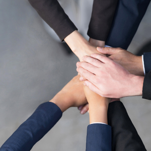 Leadership in Times of Change: Building Resilient and Adaptive Teams
